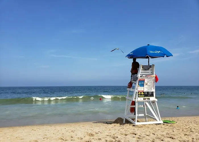 Stunning With Community Pool Just Steps To And Boardwalk! * Ocean Stadt